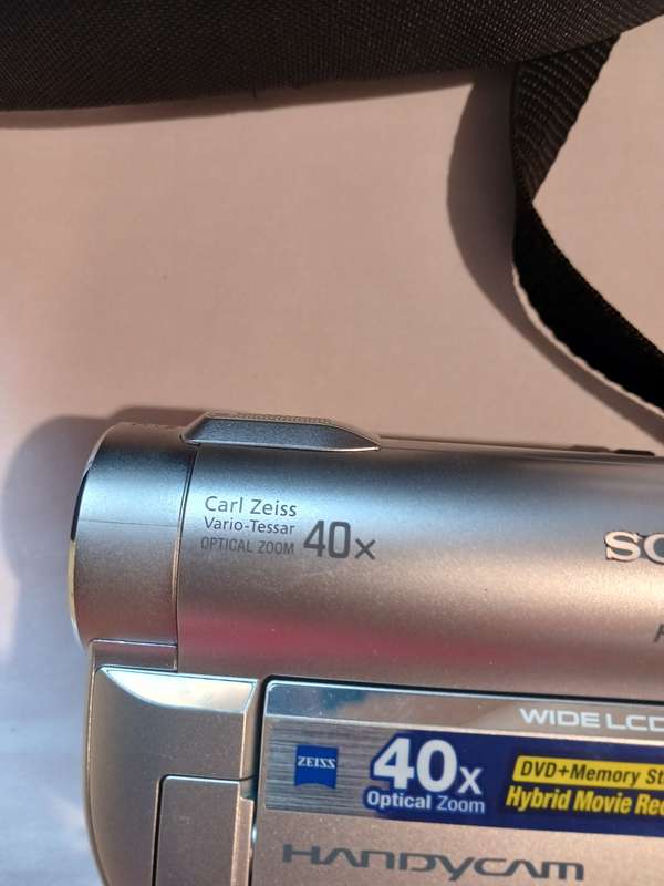 Sony Handycam, DCR-DVD610E