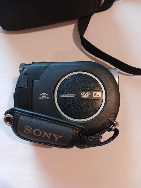 Sony Handycam, DCR-DVD610E
