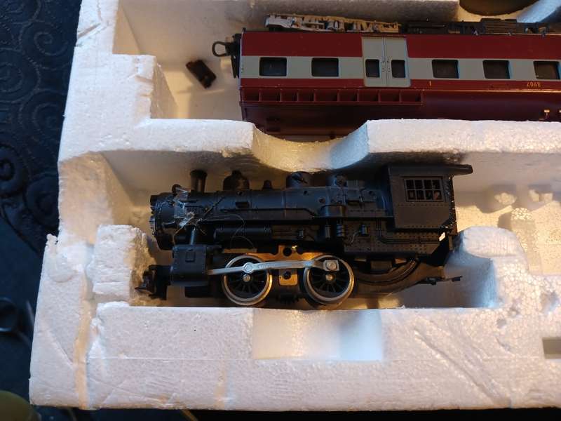 Lima, Italy, Couches and Locomotives
