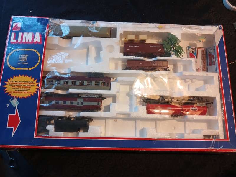 Lima, Italy, Couches and Locomotives