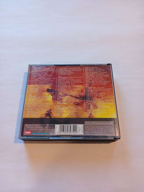 100 Oorspronklike Afrikaanse Treffers, 5 x CD