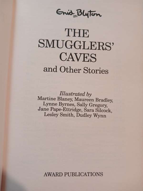 The Smugglers' Cave and Other Stories by Enid Blyton