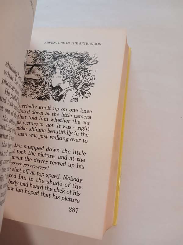 The Smugglers' Cave and Other Stories by Enid Blyton