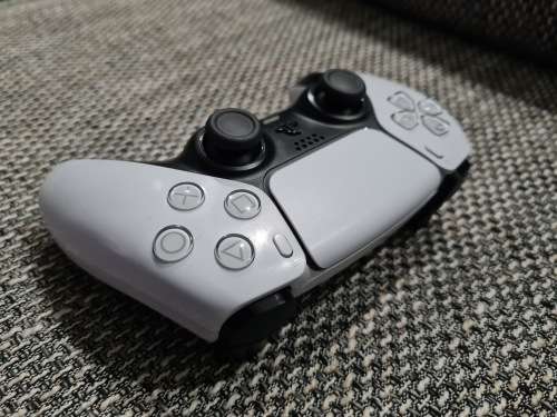 Playstation 5 + 3 Dualsense + Pulse 3D