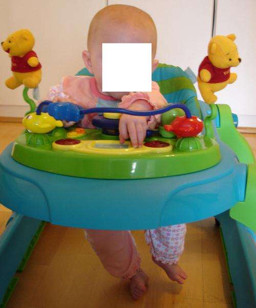 Baby Pooh-bear walking ring