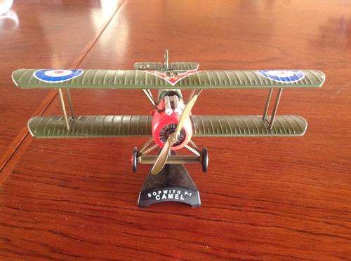 Sopwith F1 Camel with stand