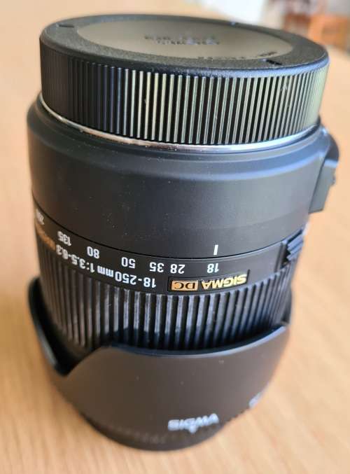 SIGMA 18-250mm 3.5-6.3 DC Macro OS HSM FOR CANON