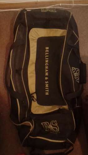 Full cricket kit