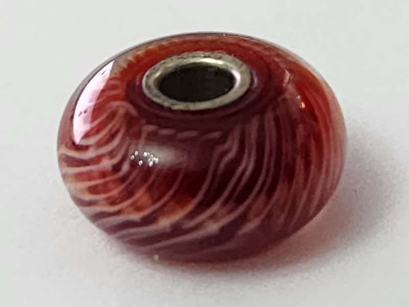 Red Feather Trollbead - RETIRED BEAD
