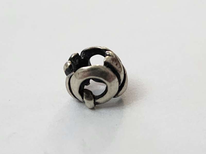 LETTER BEAD Q - RETIRED BEAD