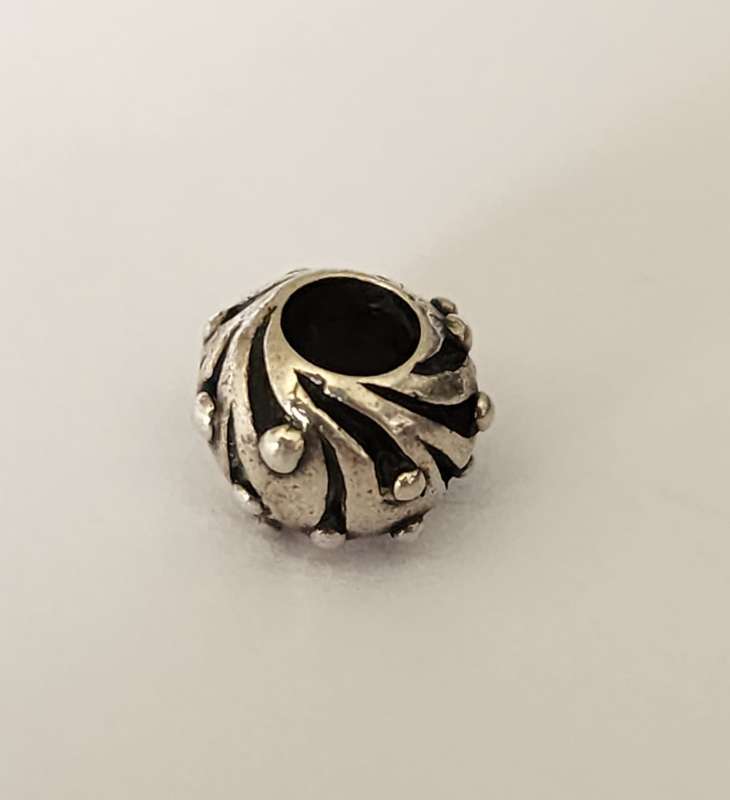 SNOWBALL BEAD - RETIRED BEAD