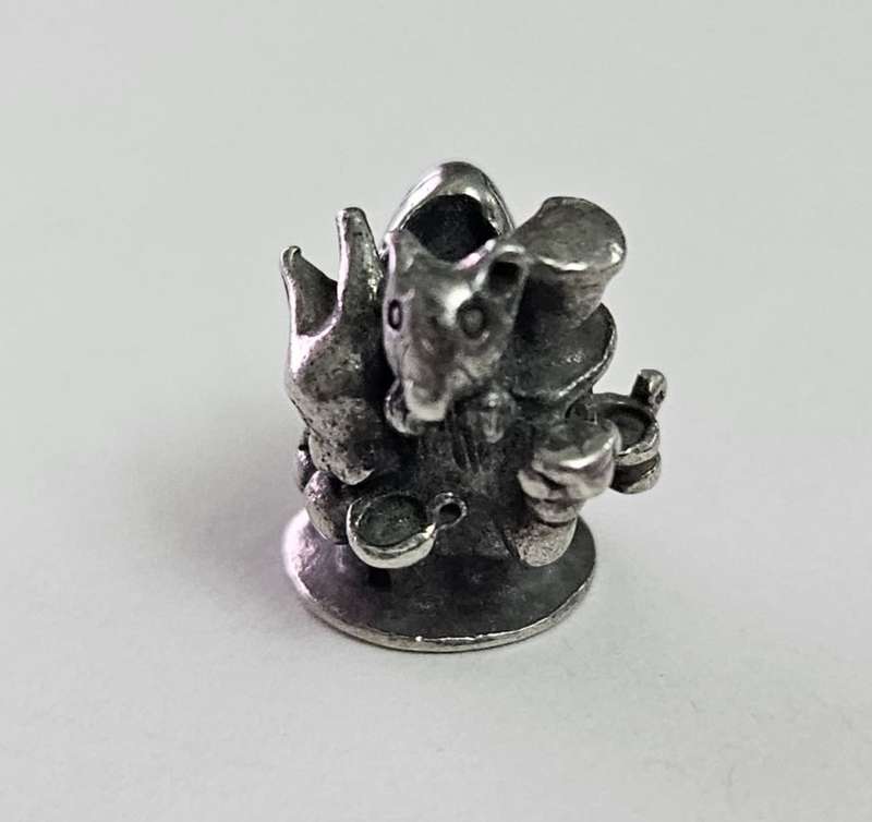 ENGLISH TEA PARTY MAD HATTER TROLLBEAD - UNITED KINGDOM WORLD BEAD - RETIRED