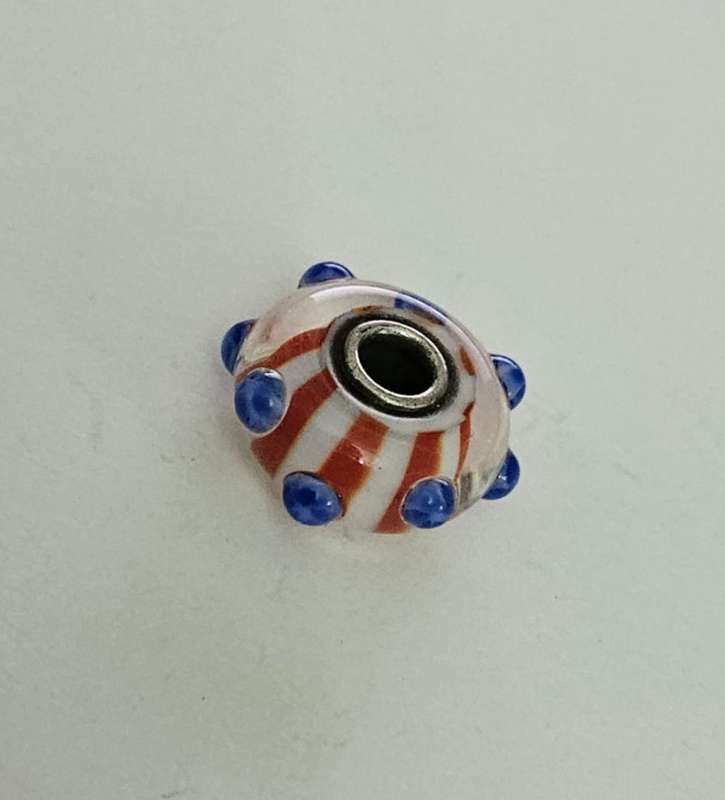 STAR SPANGLED TROLLBEAD - UNITED STATES WORLD BEAD - RETIRED
