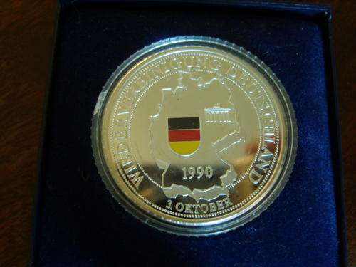 1990 DEUTSCHLAND WIEDERVEREINIGUNG.999 silver frosted proof in encapsulated in plastic