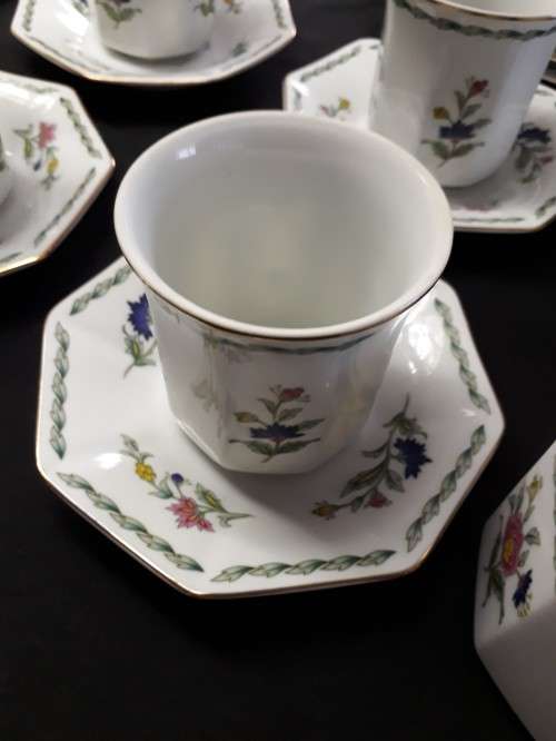 Mikasa Gresham Japan complete dinner set