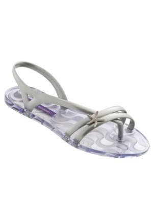 Gisele Bundchen Girls sandals fits size 5 todler