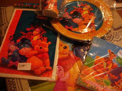 Winnie the Pooh Party Set for 10 - Last set