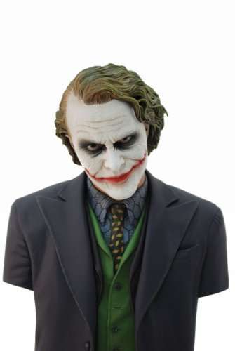Hot Toys' The Dark Knight: 1:4 Scale Batman&Heath Ledger Joker 1/4 Scale Bust
