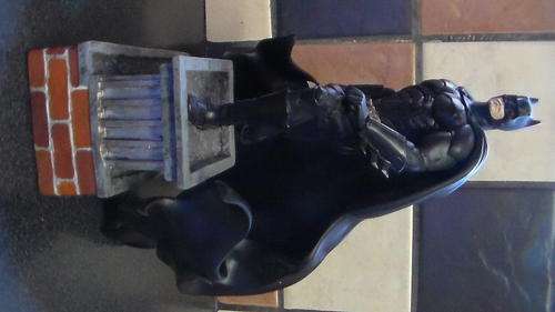 BATMAN BEGINS/BATMAN ON ROOF TOP LIMITED EDITION