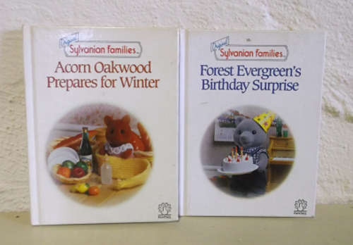 Acorn Oackwood Prepares For Dinner & Forest Evengreen's Birthday Surprise-Sylvanian Families Series