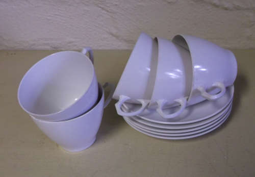 Melamine Ware By Eileen Cup & Saucer set of 5