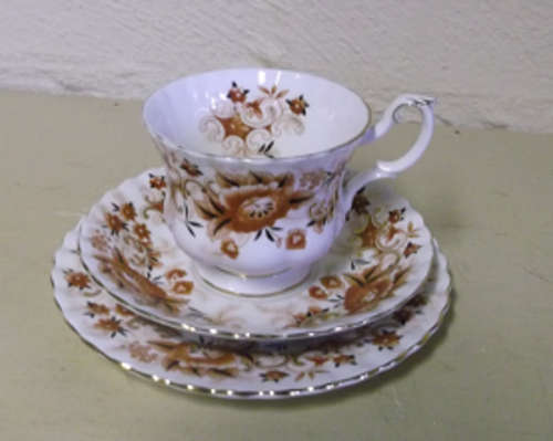 Royal Albert " Keepsake " Trio