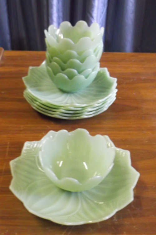 Stunning Retro Set Of 6 Bowls With Matching Plates