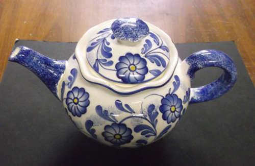 Stunning Bulky Vintage Teapot