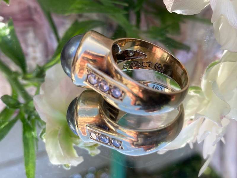 Black pearl ring