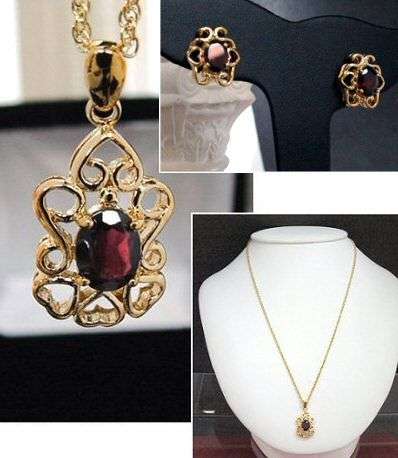 4.5CT TW GENUINE GARNET GEMSTONE PENDANT & EARRING SET