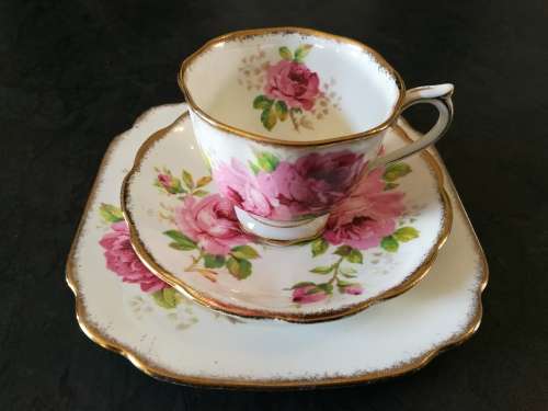 Royal Albert "American Beauty" Trio - set no 3