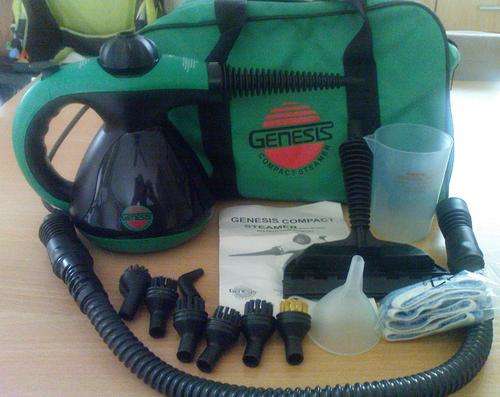 Genesis - Green Compact Steam Cleaner - Like new - Very Good Condition R1 - No Reserve