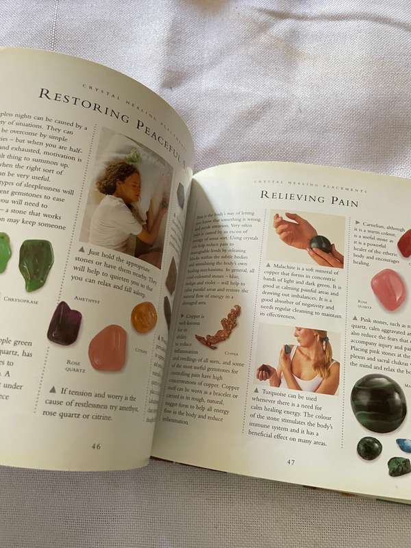 Crystals and Crystal Healing - Simon Lilly