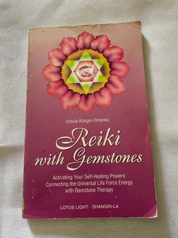 Reiki with Gemstones - Ursula Klinger-Omenka