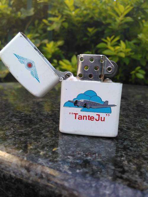 VINTAGE "TANTE JU" LIGHTER