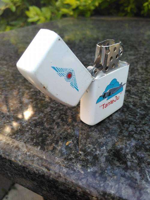 VINTAGE "TANTE JU" LIGHTER