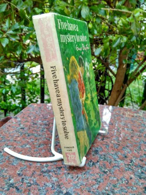 BLYTON, Enid - Five Have a Mystery to Solve - (Hardcover)