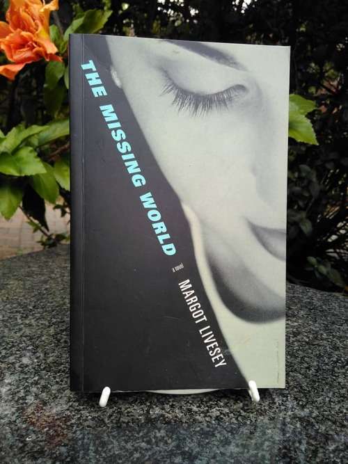 LIVESEY, Margot - The Missing World - (Excellent Paperback)