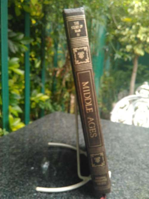 NATIONAL GEOGRAPHIC - The Middle Ages - [The Ages of Man # 3] - (Excellent Hardcover)