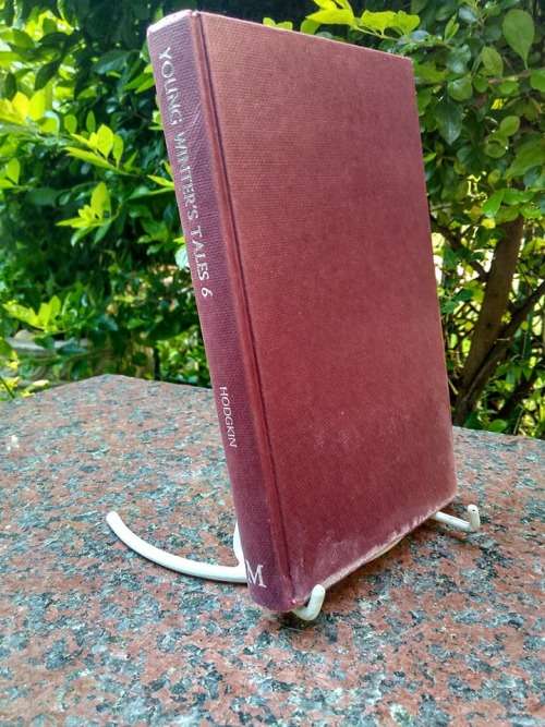 Hodgkin, M.R. (Editor) - Young Winter`s Tales 6 - (Hardcover in Wrapper)