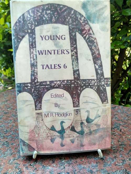 Hodgkin, M.R. (Editor) - Young Winter`s Tales 6 - (Hardcover in Wrapper)