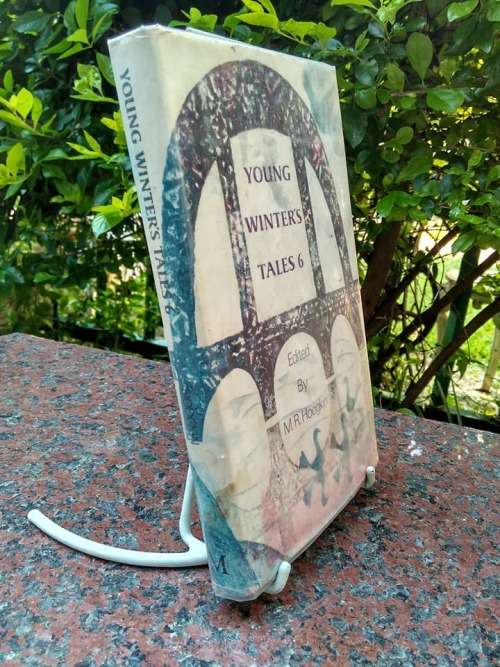 Hodgkin, M.R. (Editor) - Young Winter`s Tales 6 - (Hardcover in Wrapper)