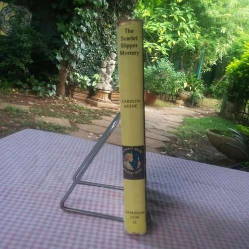 KEENE, Carolyn - The Scarlet Slipper Mystery - [Nancy Drew # 23 & 32] - (Hardcover in Wrapper)