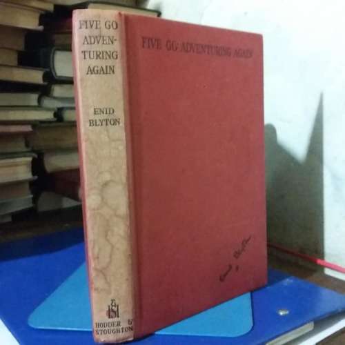 BLYTON, Enid - Five Go Adventuring Again - [Famous Five # 2] - (Hardcover)