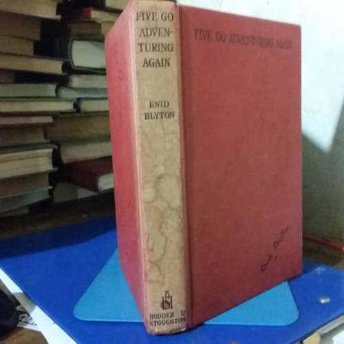 BLYTON, Enid - Five Go Adventuring Again - [Famous Five # 2] - (Hardcover)
