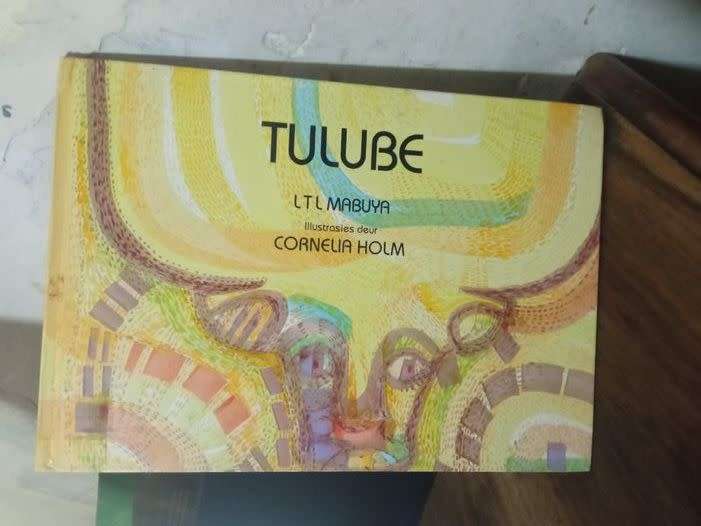 MABUYA, L.T.L. - Tulube : Die Wonderlike Bul - (Pragtige Hardeband)