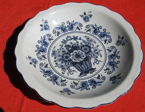 DELFT DISH - Oude Molen Fabriek Delft - (Possibly modern despite factory mark))