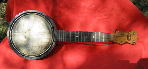 RELIANCE BANJO UKULELE - Terrible Condition - (About 1930)