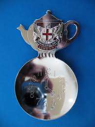 SOUVENIR LONDON TEA CADDY SPOON - Winged Dragons Holding London Emblem