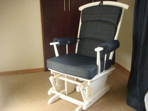 ROCKING CHAIR